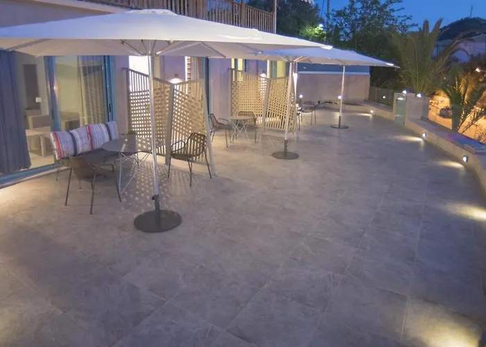 Aparthotel The Ionian View Agios Nikitas